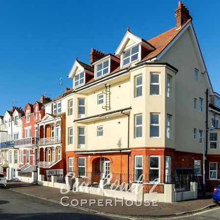 Beautiful Apartments On The Sea Front - Sea Road 2 فليإكسستوو المظهر الخارجي الصورة